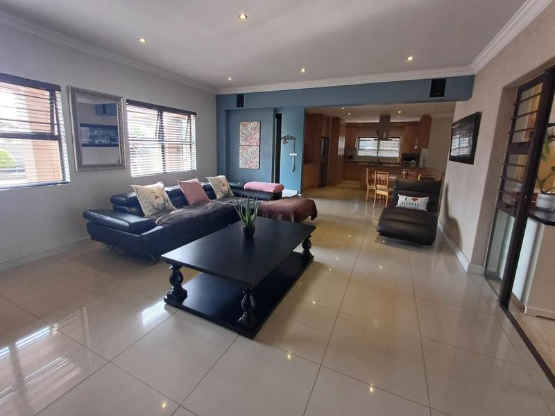 3 Bedroom Property for Sale in Gordons Bay Western Cape